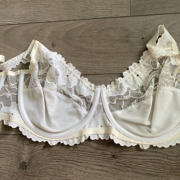 NWT Ivory Lacy Underwire Bra - 42 E Large European Bra - Picture 9 of 10